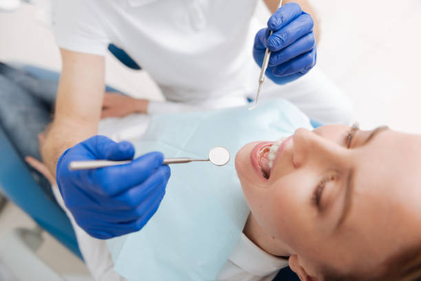 Best Tooth Extraction  in Home Gardens, CA